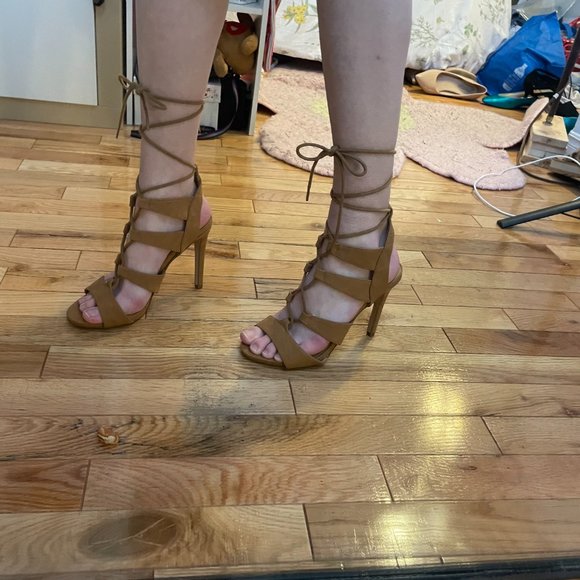 Brown Gladiator Heels! Size 7.5! - Picture 3 of 15